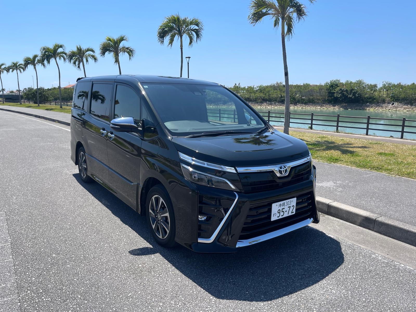 [Free Shuttle Service Included] Just the Right Touch of Luxury Upper-Grade VOXY with Rear Seat Monitor