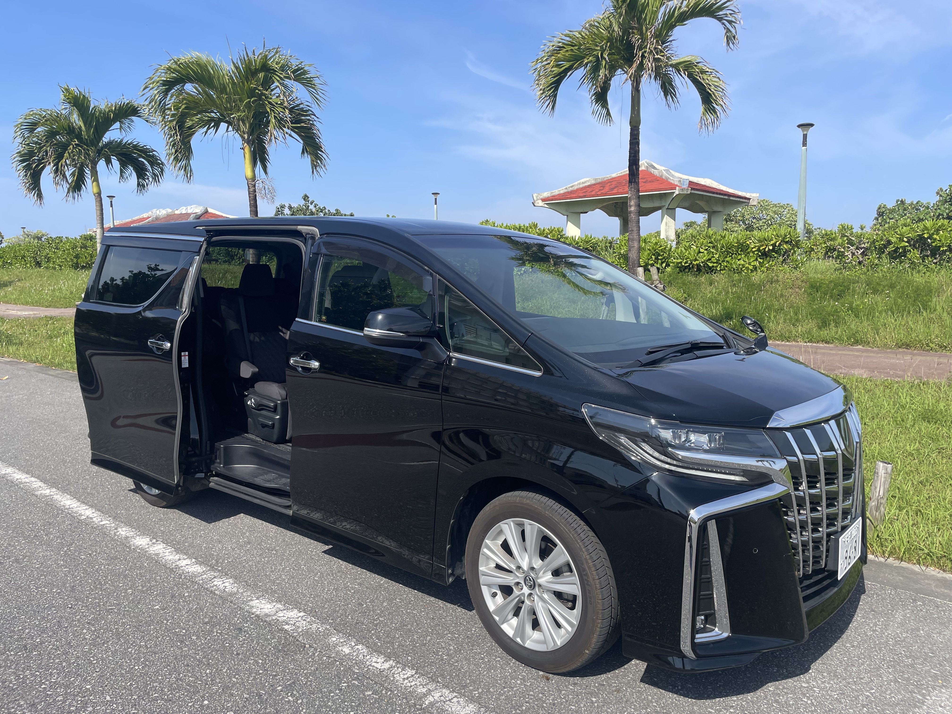 7-Seater Alphard – Equipped with ETC, Large Navigation Screen, Back Camera, Bluetooth, and Rear Seat Monitor. Includes Pick-up & Drop-off Service Plan.