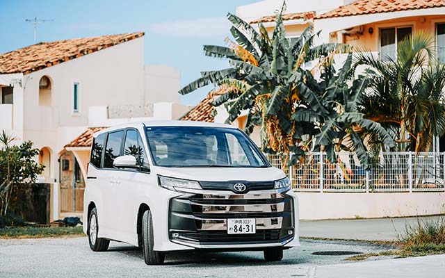 New NOAH – 8-Seater 🌺 Kokusai Street / Kenchomae 🌺 【Includes NOC/Liability Waiver & Free Airport Shuttle】