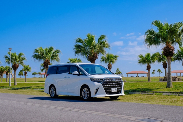 [New 40-Series Toyota Alphard] Just 8 Minutes from Naha Airport | Free Shuttle Service | Thoroughly Cleaned | Safe & Reliable Rental for First-Time Customers
